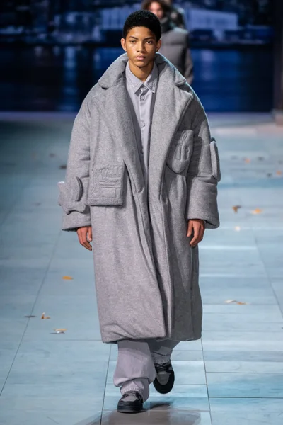Look 7